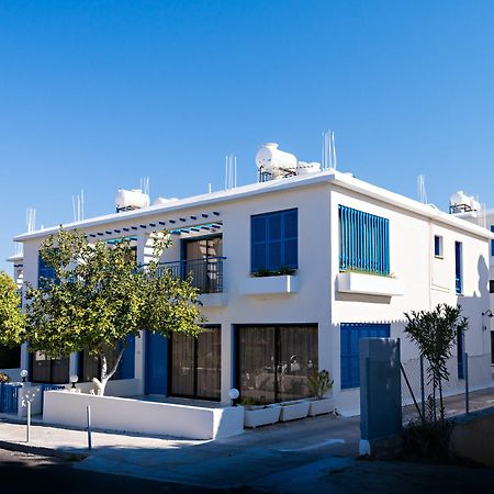 Sunlight Apartments Klorakas Exterior photo