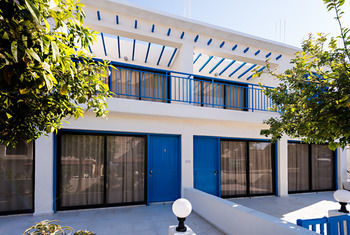 Sunlight Apartments Klorakas Exterior photo